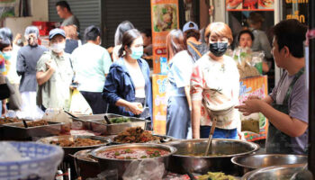 Опрос показал, что экономика Таиланда будет "самой утомительной" в 2024 году