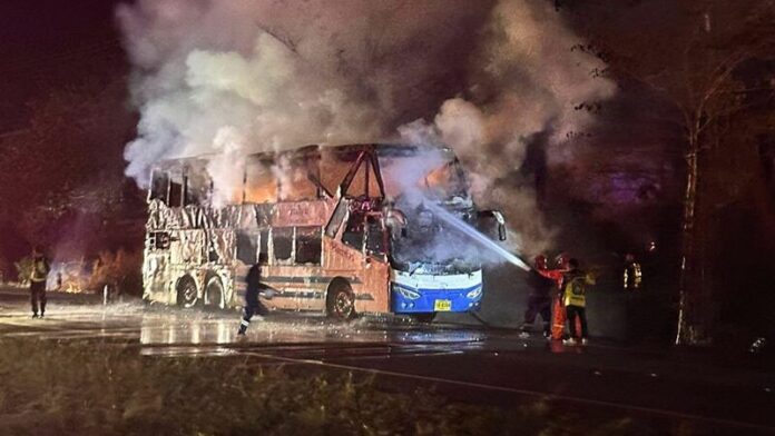 Пассажирский автобус, следовавший из Бангкока в Чиангмай, загорелся, пострадавших нет