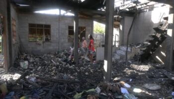 Пожар в Сурине оставил семейную пару без крова, убытки превысили 2,5 миллиона бат