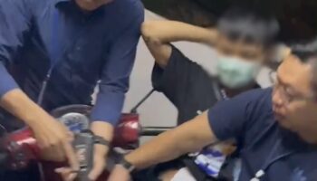 Полиция Бангкока арестовала подозреваемого и изъяла огнестрельное оружие по делу об азартных играх