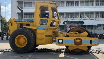 Полиция Лоэя конфисковала 90 велосипедов в ходе разгона уличных гонок