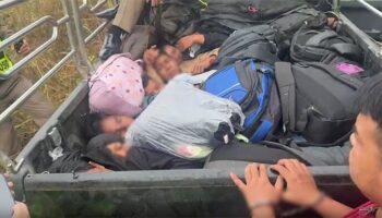 Полиция Таиланда арестовала водителя, перевозившего 18 мигрантов в Канчанабури