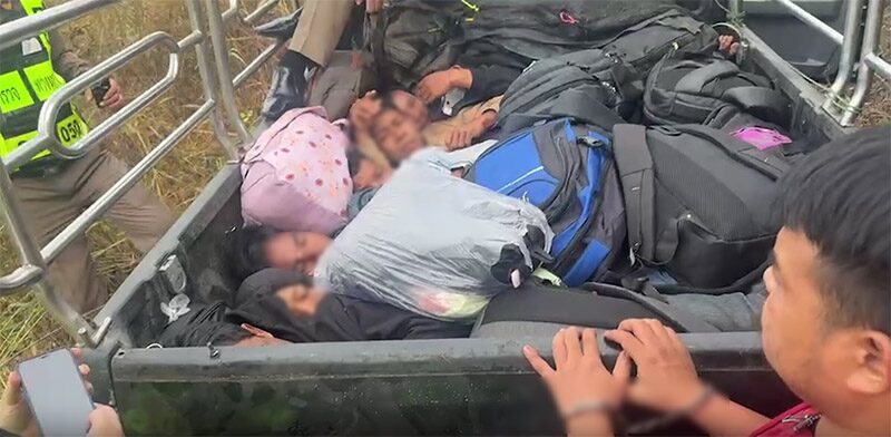 Полиция Таиланда арестовала водителя, перевозившего 18 мигрантов в Канчанабури