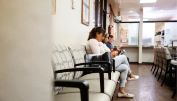 Получают ли иностранцы бесплатное медицинское обслуживание в Таиланде?