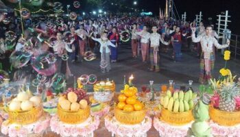 Ритуал Накхонпханом пробуждает надежду на лотерею со счастливым номером