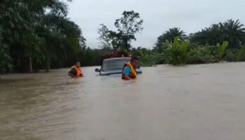 Смертоносные наводнения обрушились на Сураттхани и Накхонситхаммарат