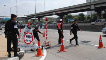 Сотрудники полиции Удонтхани отстранены от должности из-за обвинений в даче взяток за нарушение правил дорожного движения