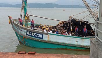 Таиланд добивается возвращения рыболовецкого судна, захваченного Мьянмой