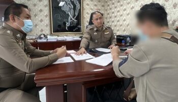 Тайского мужчину обманули в афере с продажей автомобиля с помощью фальшивой медсестры в Нонтхабури