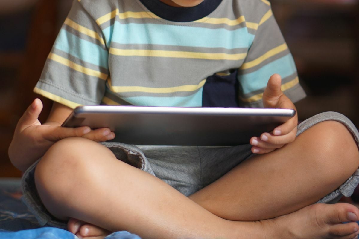 Тайскую девочку заставили прислать откровенные фотографии себя и матери за игровые предметы