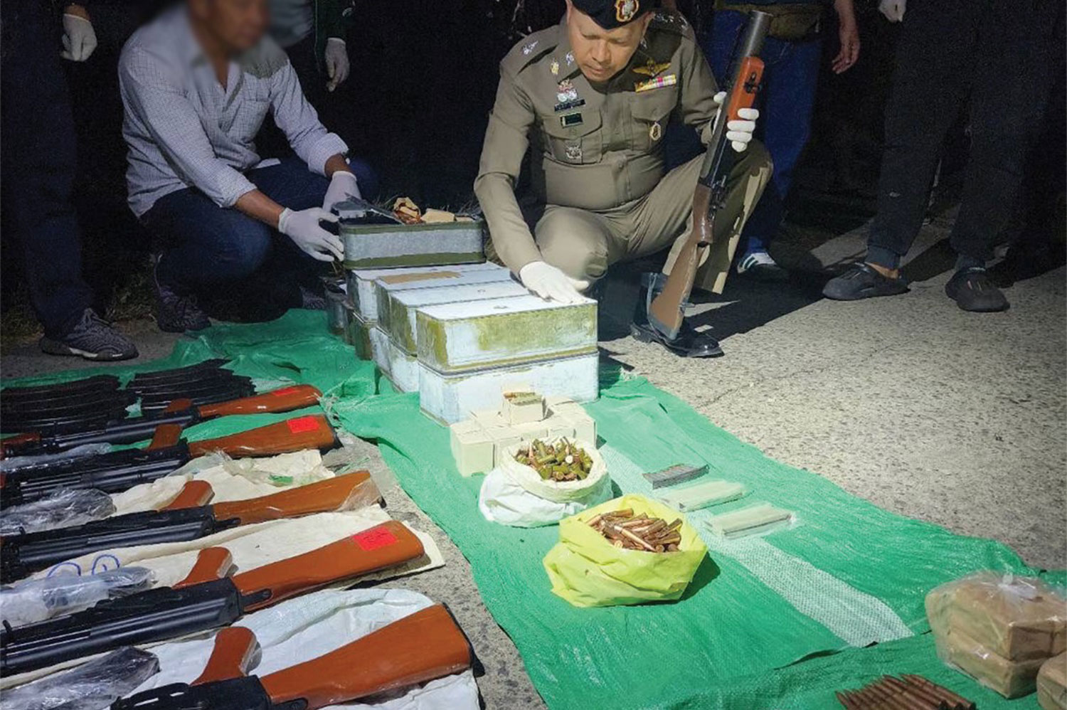 В Самут-Саконе изъято боевое оружие