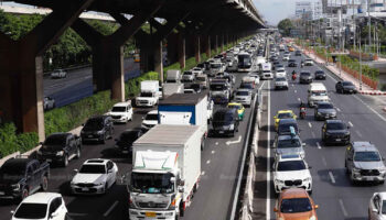 Группа экспертов поддерживает проведение в бангкокском районе Чатучак соревнований Формулы-1