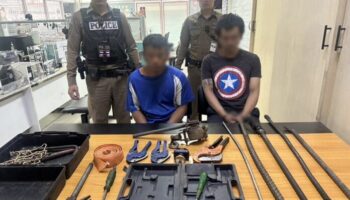 Двое мужчин арестованы за кражу кабельного телевидения в бангкокском районе Си Прайя