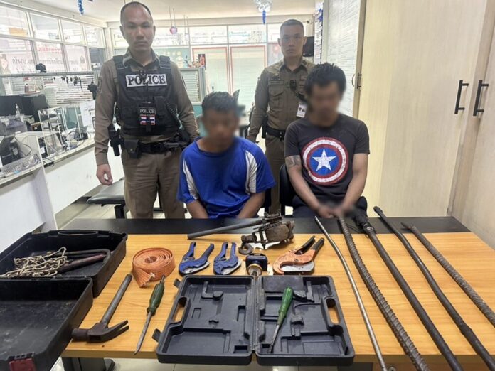 Двое мужчин арестованы за кражу кабельного телевидения в бангкокском районе Си Прайя