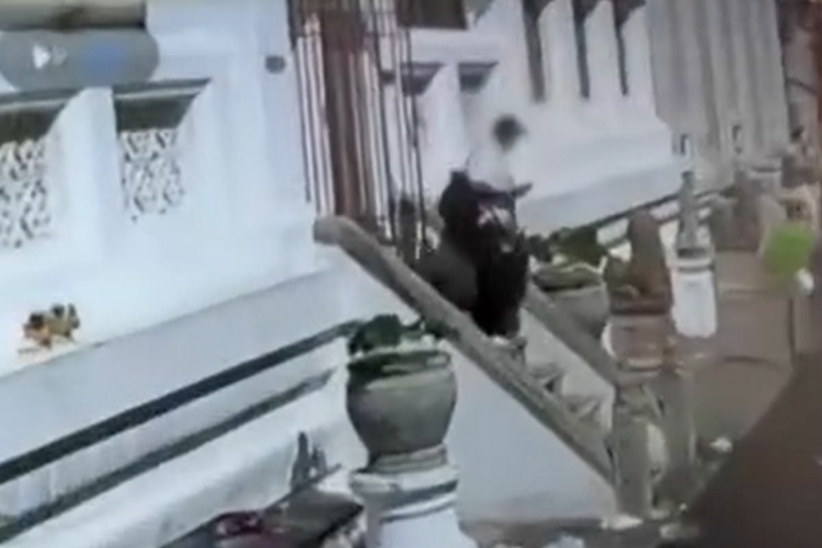 Единственный преступник: тайский мужчина задержан за кражу обуви в Бангкокском храме