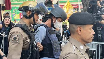 Обвиняемый в убийстве камбоджийского политика доставлен в суд