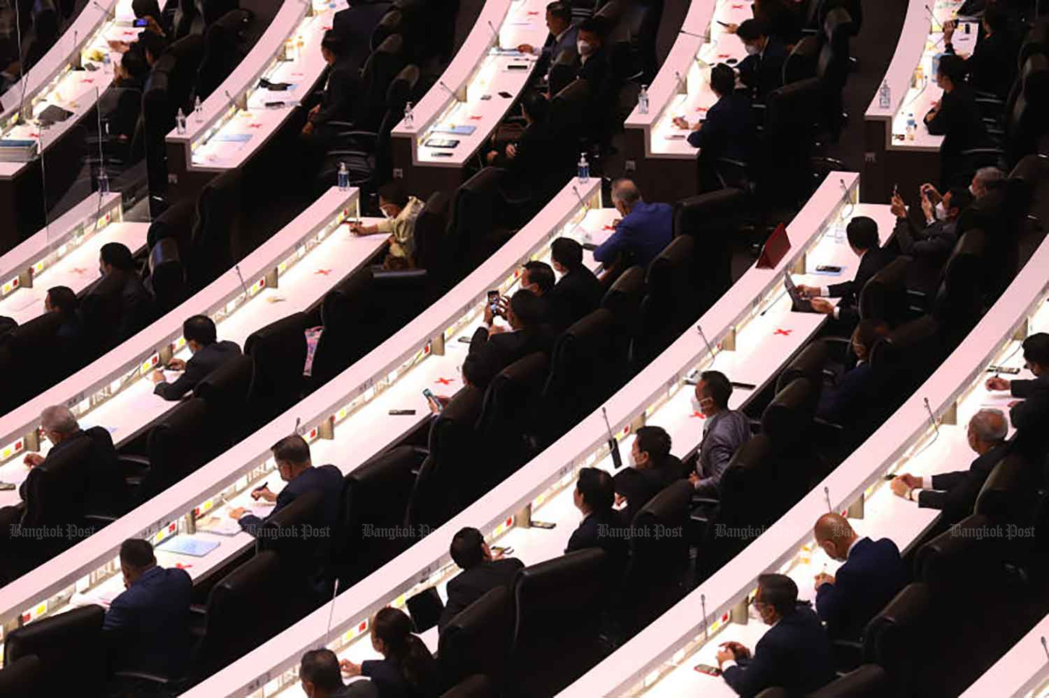 Оппозиция готовится к созданию коалиции