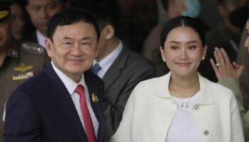 Опрос показал, что большинство тайцев ожидают, что Паэтонгтарн останется премьер-министром в течение всего года