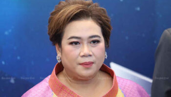 Правительство угрожает университету из-за курса cop для китайцев