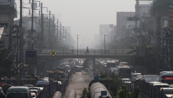 Прояснение ситуации: Бангкок берет передышку с помощью программы "работа из дома".