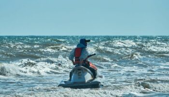 Россиянин остается на свободе после попытки кражи гидроцикла на Пхукете