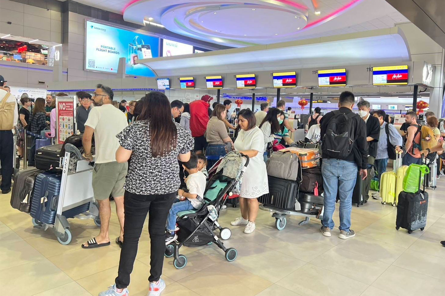 Сбой в системе регистрации в аэропорту Донмыанг приводит к задержке рейсов