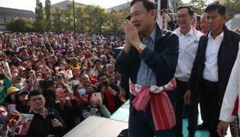 Таксин обещает миллион домов для малообеспеченных тайцев