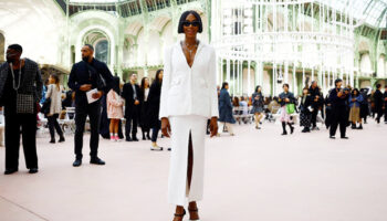 Таксин просит Наоми Кэмпбелл помочь превратить тайцев в супермоделей