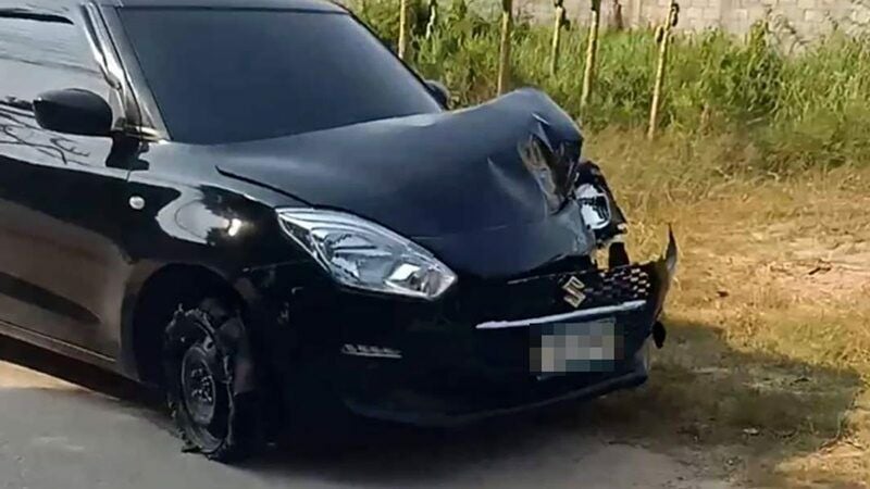 Торговец метамфетамином врезался в машину матери тайской актрисы в Пхитсанулоке