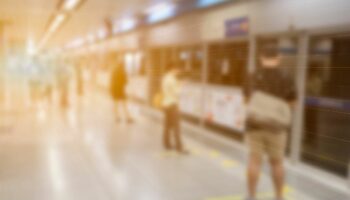 Японец совершил карманную кражу на станции метро Бангкока, использовав кредитные карты в Исаане