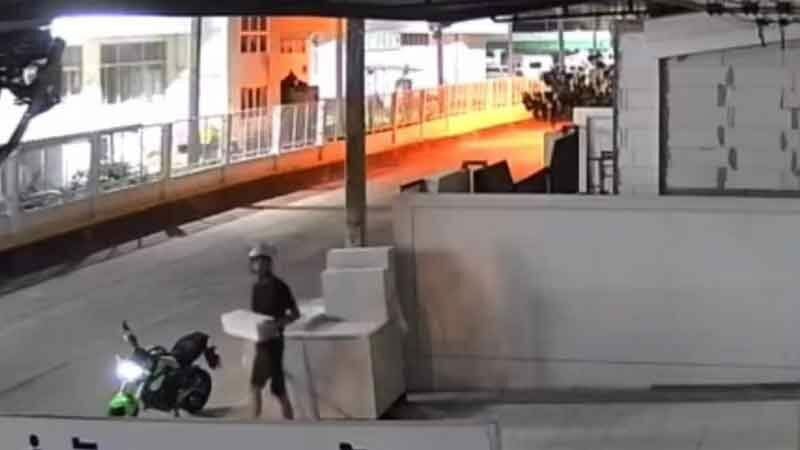 В Бурираме арестован мужчина за кражу бетонных блоков