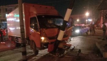 Водитель арестован за уклонение от оплаты топлива и аварию в Накхонпатхоме