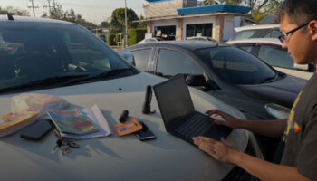 Государственного служащего поймали за подглядыванием в туалете Кхонкэна