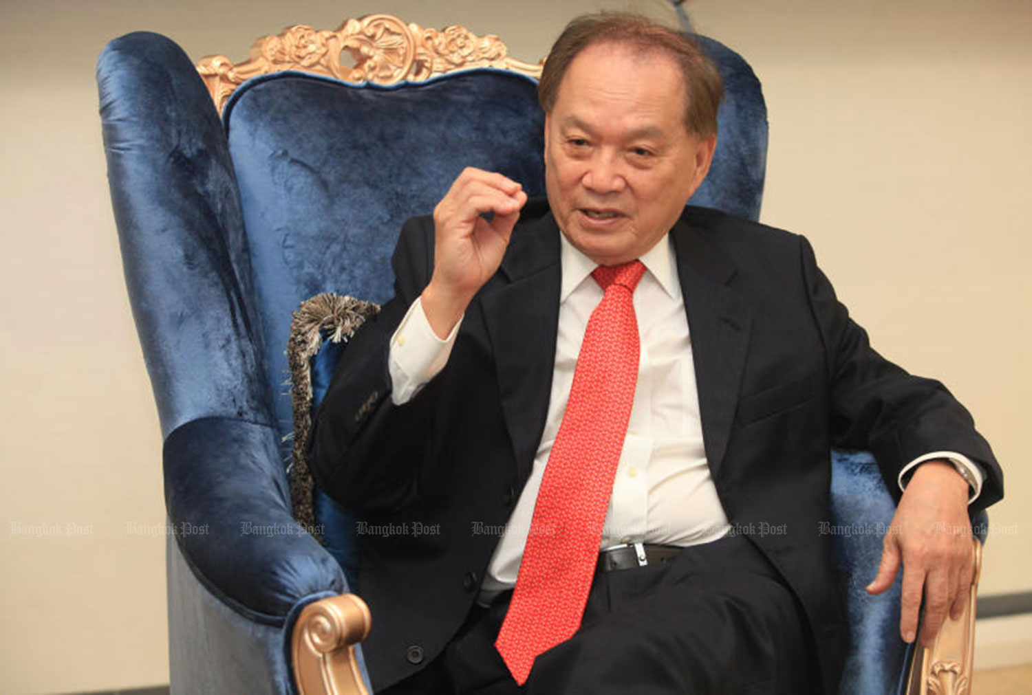 Доктору Буну предъявлено обвинение в мошенничестве