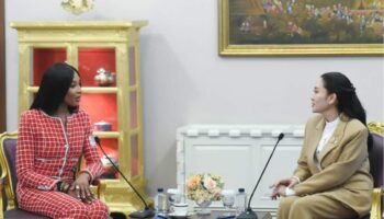 Наоми Кэмпбелл обсудила развитие индустрии моды в Таиланде с премьер-министром