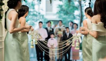 Одинокие тайцы влияют на свадебную индустрию изменением социальных ценностей