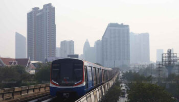 Опрос: государственные чиновники Таиланда "неэффективны" в борьбе с пылью PM2,5