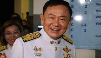 Отец премьер-министра Таксин говорит, что никаких перестановок в кабинете министров не планируется