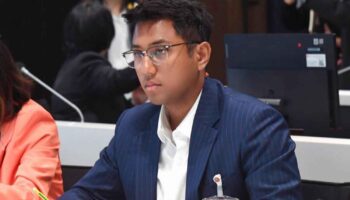 Парламент все еще ожидает ордера на арест депутата