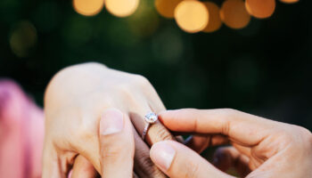 Правительство ожидает всплеска числа однополых браков в День Святого Валентина