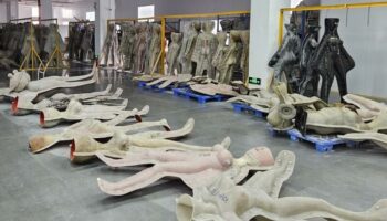 Продажа секс-игрушек: революция секс-кукол в Китае с искусственными объятиями