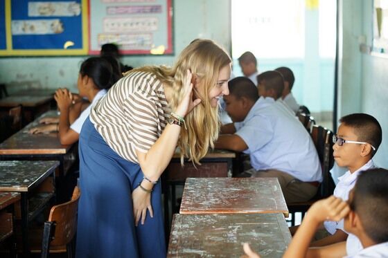 Сводим концы с концами: правительство борется с нелегальными иностранными преподавателями