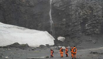 Сильное таяние льдов шокировало тайскую антарктическую команду
