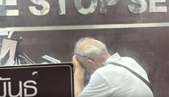 Турка ограбили после встречи с ‘привлекательной’ женщиной на пляже Паттайи