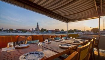 Борьба за тайскую кухню: ресторанная индустрия осталась голодать из-за снижения расходов на 40%