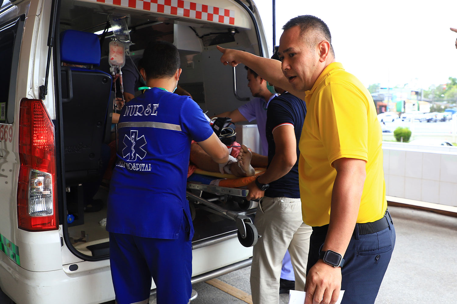 Военный офицер серьезно ранен в результате засады в Яле