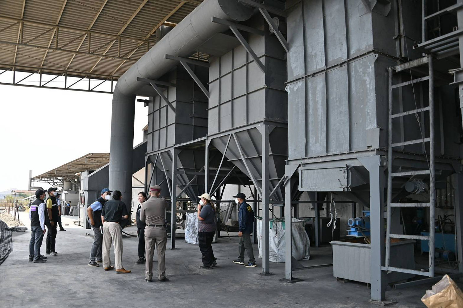 Заводы по переработке отходов закрыли из-за того, что они принесли больше вреда, чем пользы