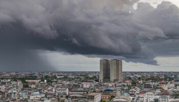 Летнее штормовое предупреждение в Таиланде: 39 провинций готовятся к суровой погоде