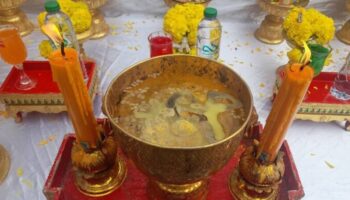 Лотерейные билеты распродаются в районе Хамчанода, где разыгрываются счастливые числа.