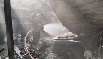 Огненный ад: магазин аудиосистем на Пхукете полыхает, поджигая автомобили